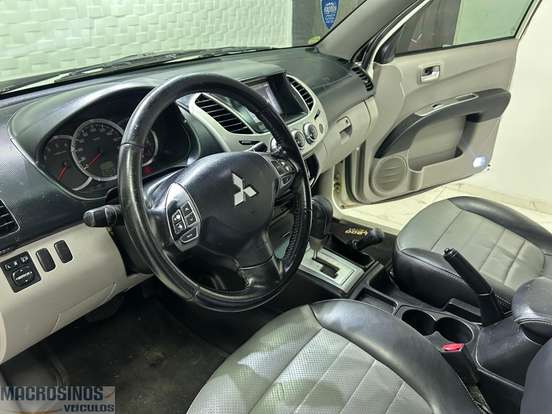 MITSUBISHI-L200 TRITON-2015