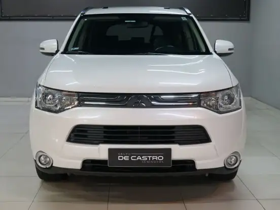 MITSUBISHI-OUTLANDER-2014