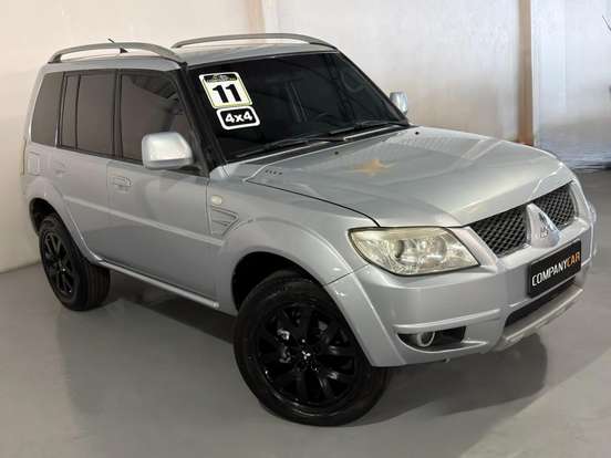 MITSUBISHI-PAJERO TR4-2.0 4X4 16V 140CV FLEX 4P AUTOMÁTICO MITSUBISHI-PAJERO TR4-2010