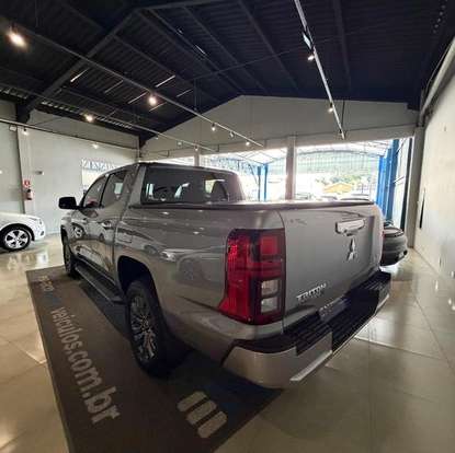 MITSUBISHI-TRITON-2.4 BITURBO DIESEL CD HPE-S 4X4 AUTOMÁTICO MITSUBISHI-TRITON-2025