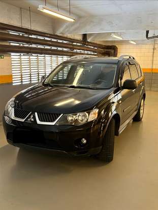 MITSUBISHI-OUTLANDER-2009
