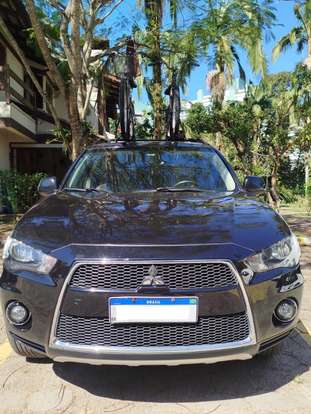 MITSUBISHI-OUTLANDER-2012