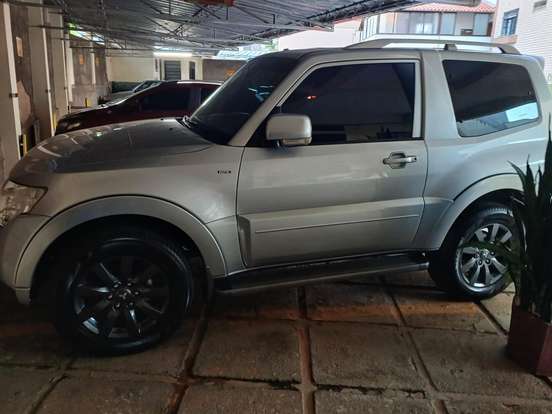 MITSUBISHI-PAJERO-2.5 HD 4X4 8V TURBO INTERCOOLER DIESEL 4P MANUAL MITSUBISHI-PAJERO-2010