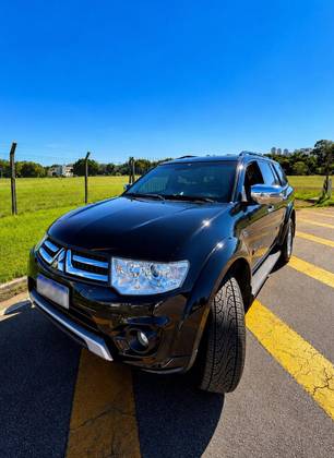 MITSUBISHI PAJERO DAKAR 3.2 HPE 4X4 7 LUGARES 16V TURBO INTERCOOLER DIESEL 4P AUTOMÁTICO