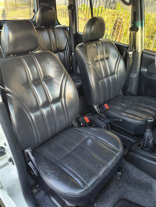 MITSUBISHI-PAJERO TR4-2015