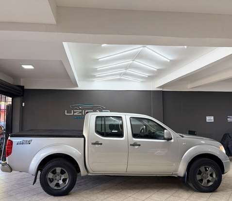 NISSAN-FRONTIER-2012