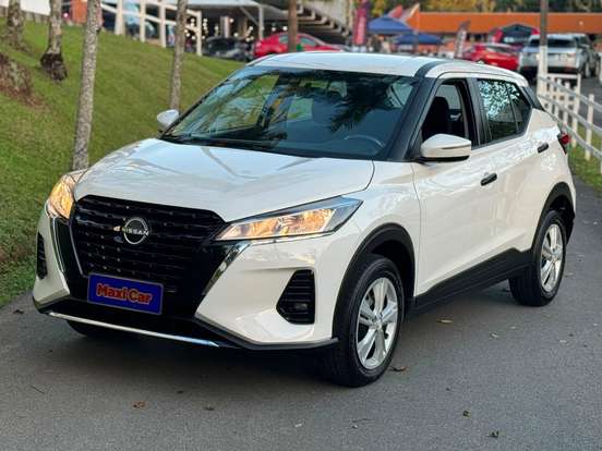 NISSAN-KICKS-2023