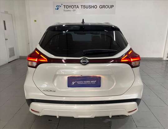NISSAN-KICKS-2023