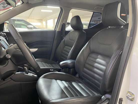 NISSAN-KICKS-2023