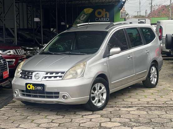 NISSAN-LIVINA-2012