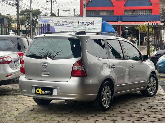 NISSAN-LIVINA-2012