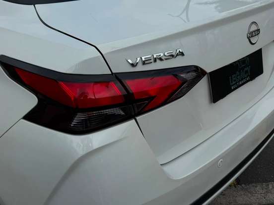 NISSAN-VERSA-2024