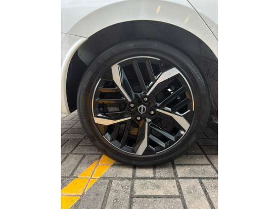 NISSAN-VERSA-2025