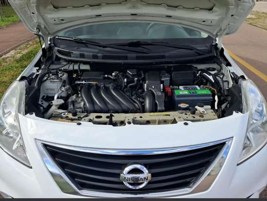 NISSAN-VERSA-2014
