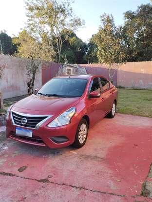 NISSAN-VERSA-2019