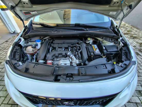 PEUGEOT-2008-2021