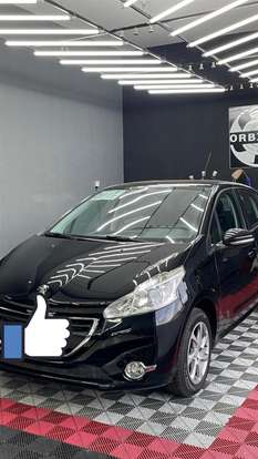 PEUGEOT-208-2014