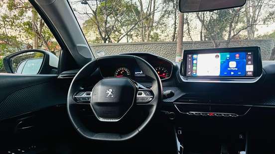PEUGEOT-208-2022