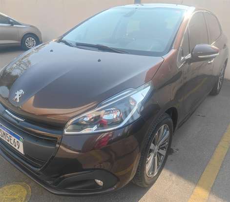 PEUGEOT-208-2019
