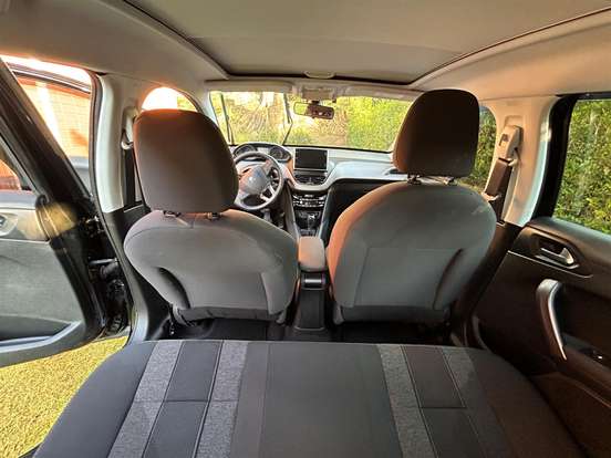 PEUGEOT-208-1.6 GRIFFE 16V FLEX 4P AUTOMÁTICO PEUGEOT-208-2020