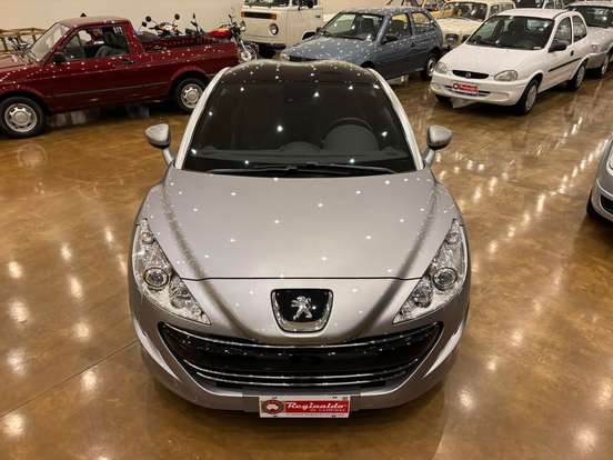 PEUGEOT-RCZ-2011