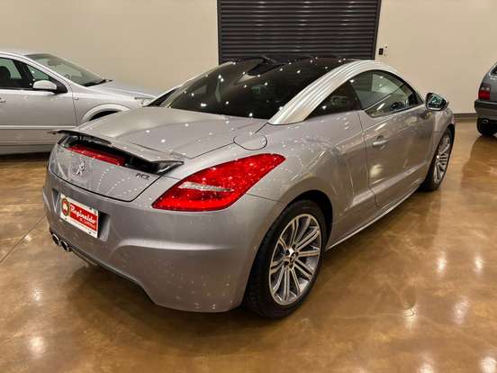 PEUGEOT-RCZ-2011