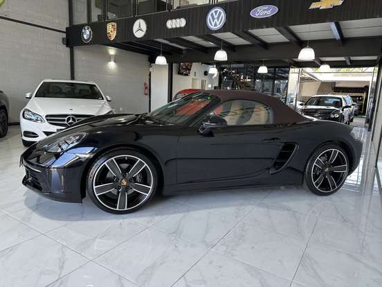 PORSCHE-718-2021