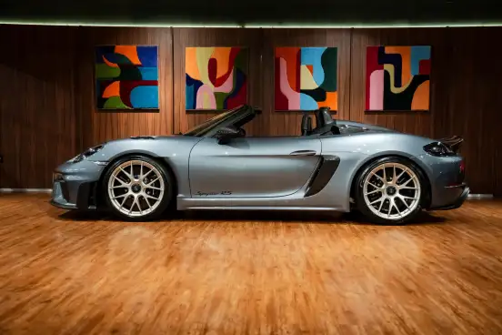 PORSCHE-718-2024