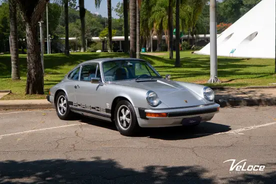 PORSCHE-911-1975