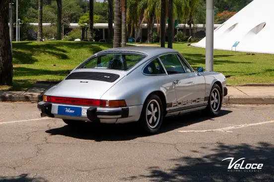 PORSCHE-911-1975