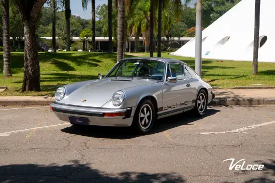 PORSCHE-911-1975
