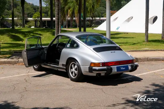 PORSCHE-911-1975
