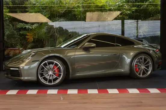 PORSCHE-911-2020