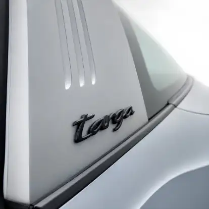 PORSCHE-911-2023