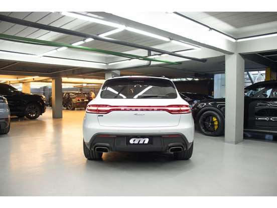 PORSCHE-MACAN-2024