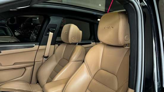 PORSCHE-MACAN-2023