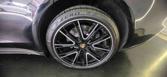 PORSCHE-PANAMERA-2020