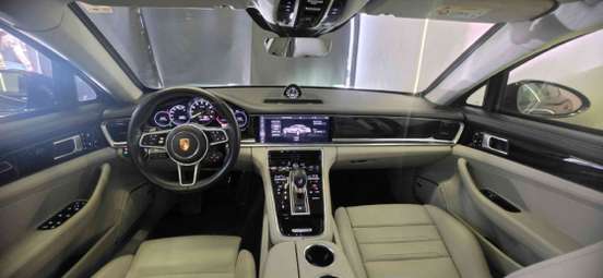 PORSCHE-PANAMERA-2020