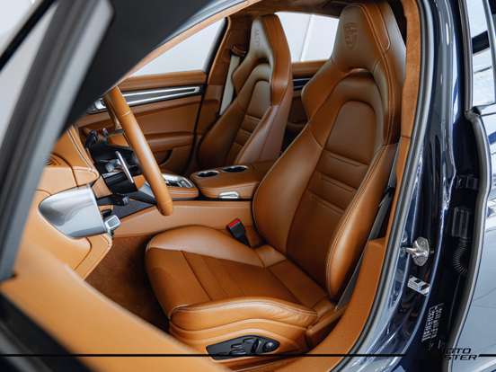 PORSCHE-PANAMERA-2023