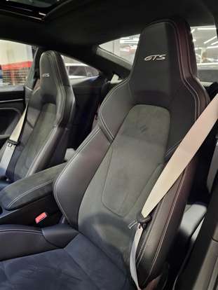 PORSCHE-911-2023