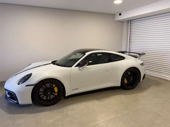 PORSCHE-911-2023