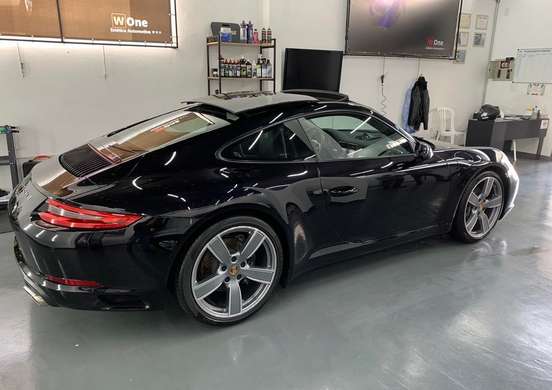 PORSCHE-911-2018