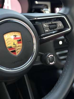 PORSCHE-MACAN-2024