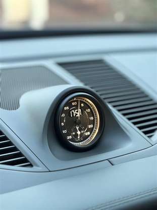PORSCHE-MACAN-2024
