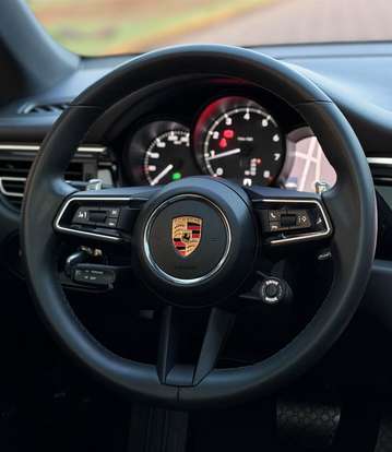 PORSCHE-MACAN-2024