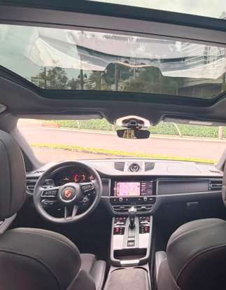 PORSCHE-MACAN-2025