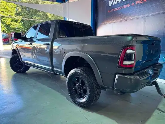 RAM-2500-6.7 I6 TURBO DIESEL NIGHT EDITION CD 4X4 AUTOMÁTICO RAM-2500-2022