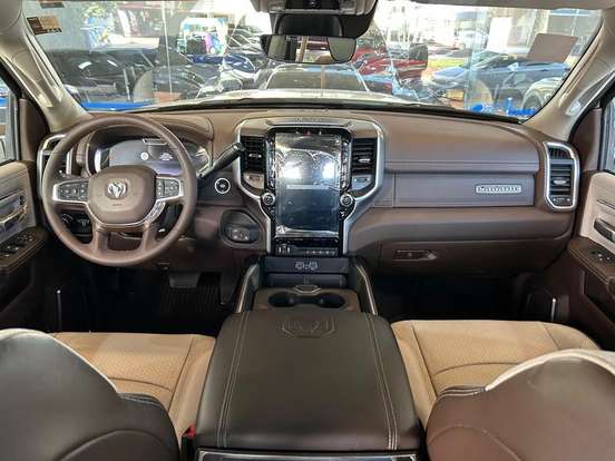 RAM-2500-6.7 I6 TURBO DIESEL LARAMIE CD 4X4 AUTOMÁTICO RAM-2500-2025
