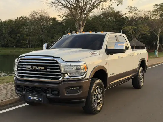 RAM 3500 6.7 I6 TURBO DIESEL LIMITED LONGHORN CD 4X4  AUTOMÁTICO