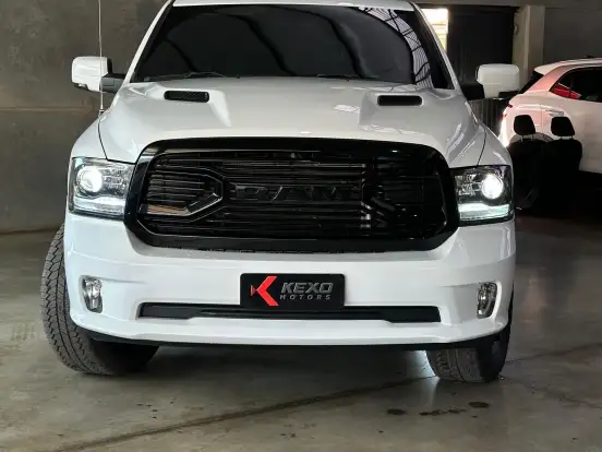 RAM-CLASSIC-5.7 V8 GASOLINA LARAMIE CD 4X4 AUTOMÁTICO RAM-CLASSIC-2022